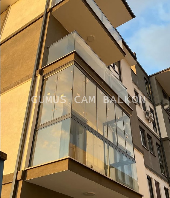 Cam Balkon Nedir? Evinize Katacağı 5 Büyük Avantaj